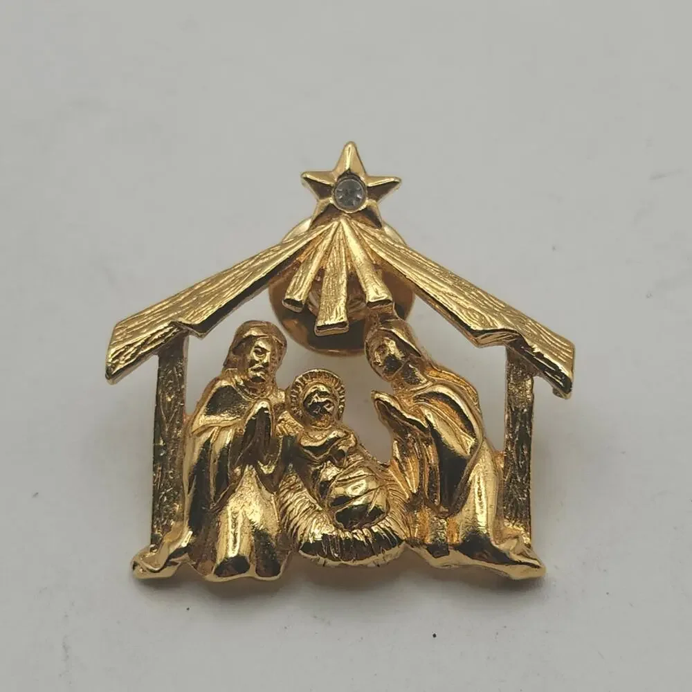 Vintage Gold Tone Nativity Manger Lapel Pin Rhinestone Star Holy Family 1980s